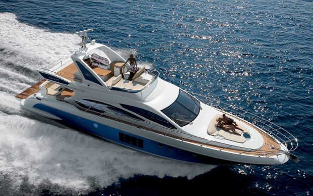 Azimut-64-review-external-credit-Azimut