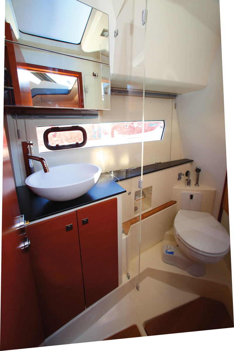 Jeanneau Prestige 350 | Motor Boats Monthly