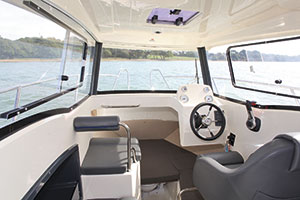 Parker 660 Pilothouse | Motor Boats Monthly | Reviews