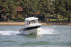 Parker 660 Pilothouse | Motor Boats Monthly | Reviews