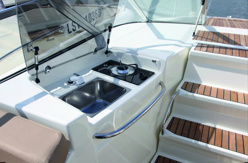 JEANNEAU 7.5 WA GALLEY.jpg