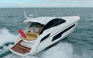Sunseeker-Portofino-40-review-in-action-credit-sunseeker