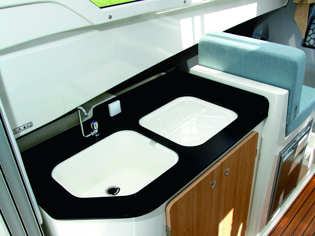 Quicksilver Activ 705 boat review