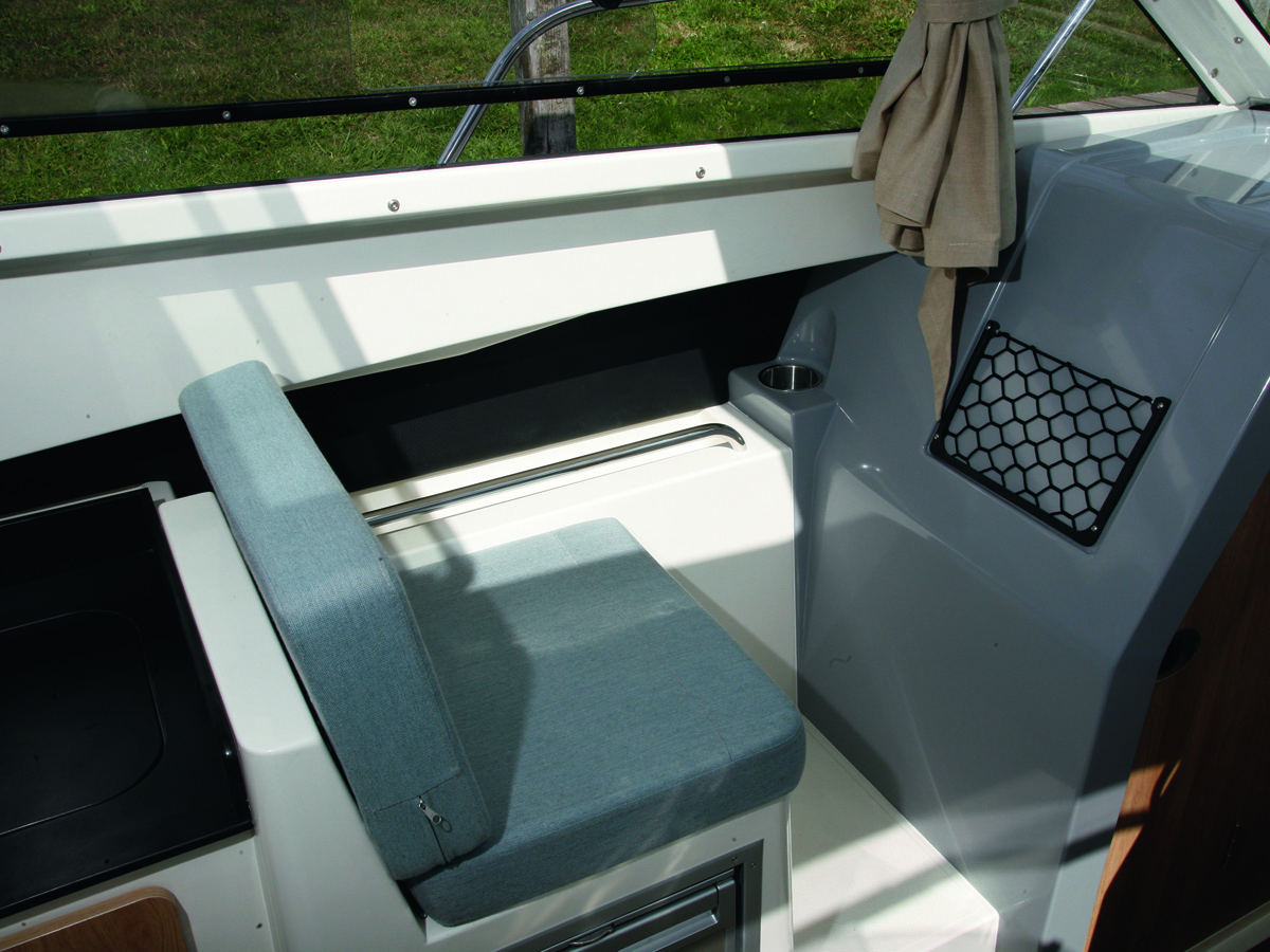 Quicksilver Activ 705