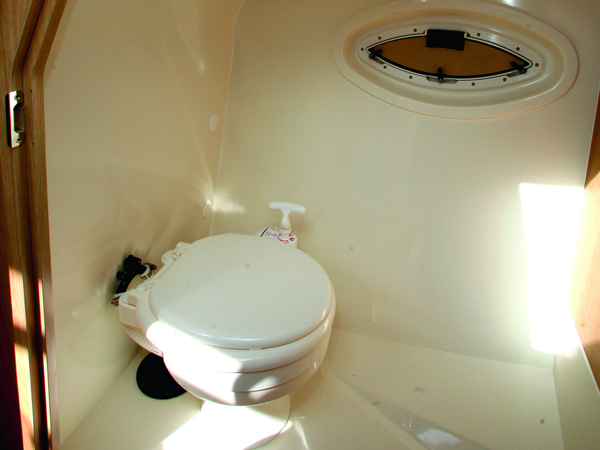 Quicksilver Activ 705