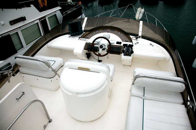 Fairline Squadron 43 | Reviews | Motor boats Monthly |