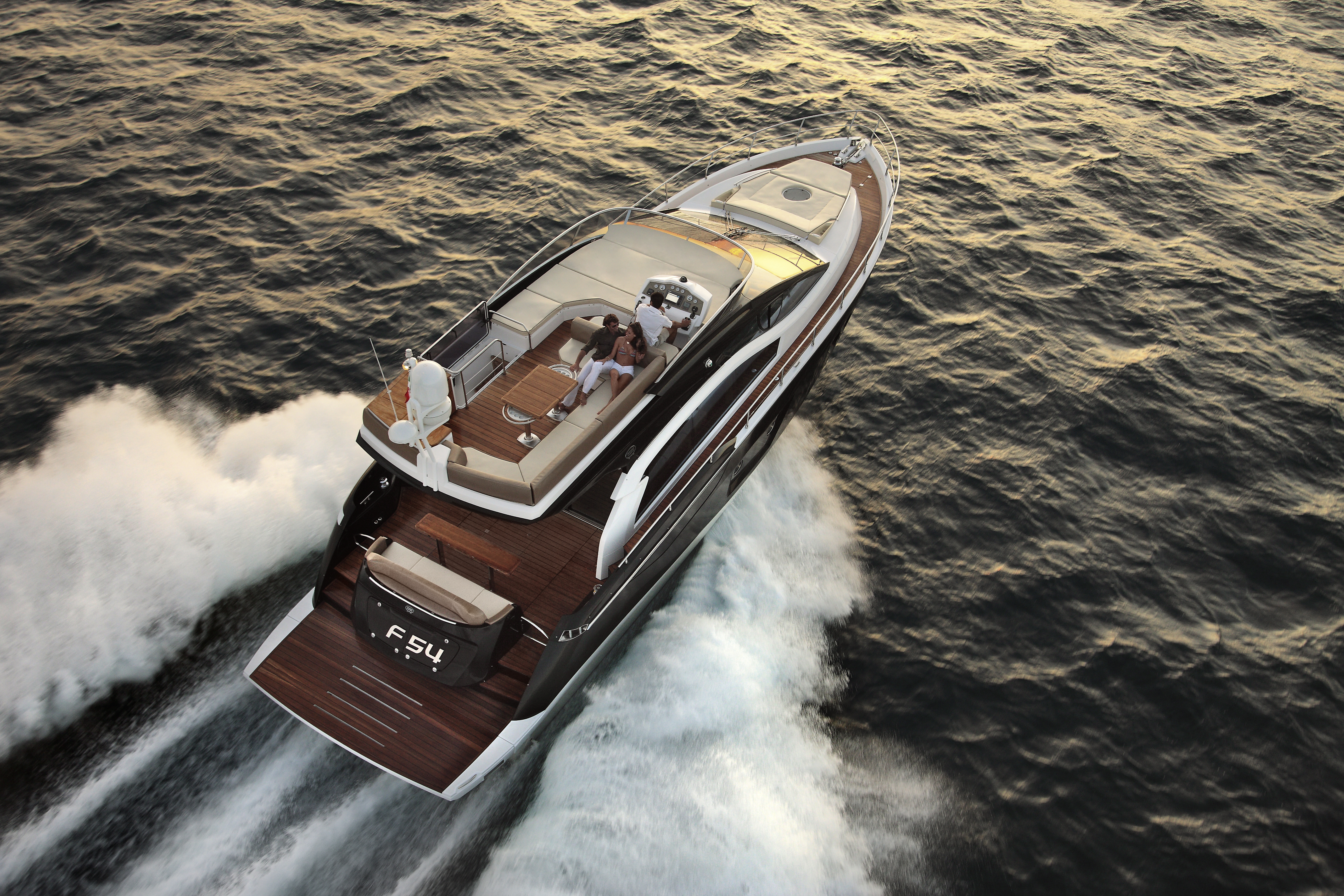 Sessa 54 Fly running