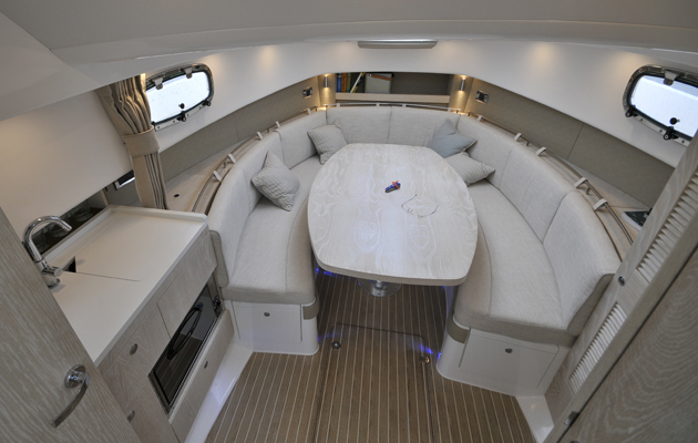 English Harbour 27 saloon