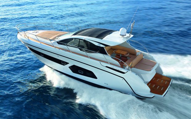 Azimut-Atlantis-43-review-external2-credit-Azimut-Yachts