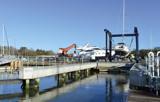 Swanwick Marina boat lift
