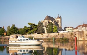 Montereau - Paris to Auxerre feature