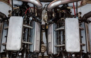 1990 Riva Ferrari 32 - engine bay