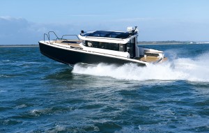 XO 360 aft running