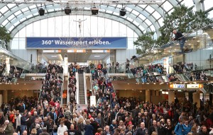 Dusseldorf Boat Show crowds 2016