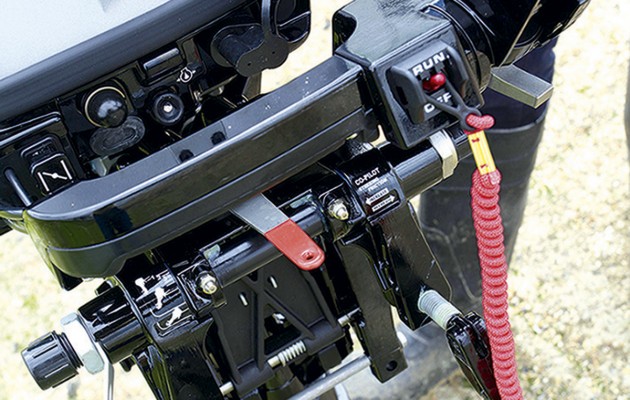 Mariner 9.9hp outboard - gear shift