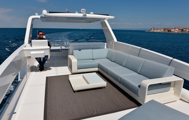 Overblue 44 - flybridge