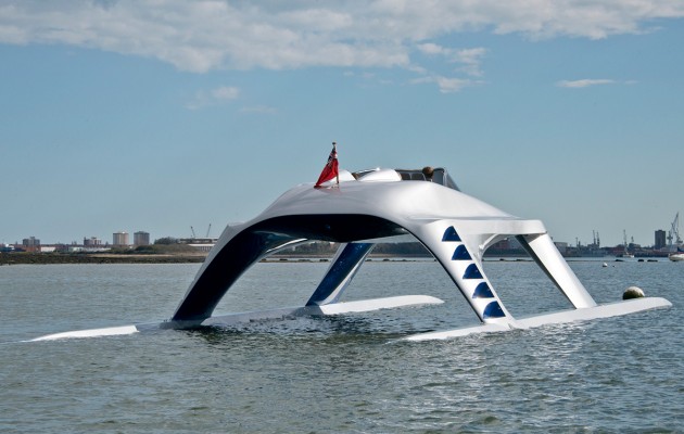 Glider Yachts SS18 - aft view