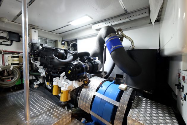 Adler 76 Suprema engineroom