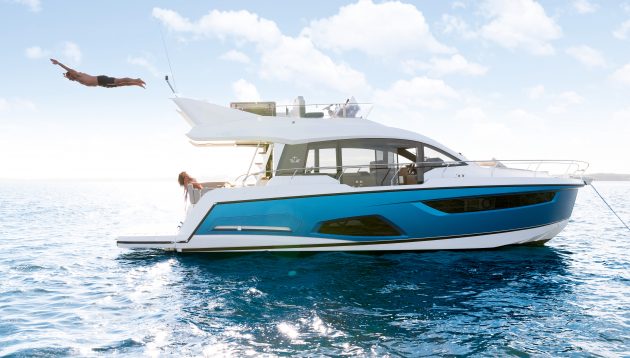 Sealine F430 exterior