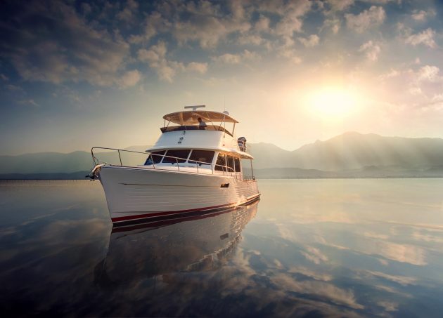 Grand Banks 60 Fly SL on water