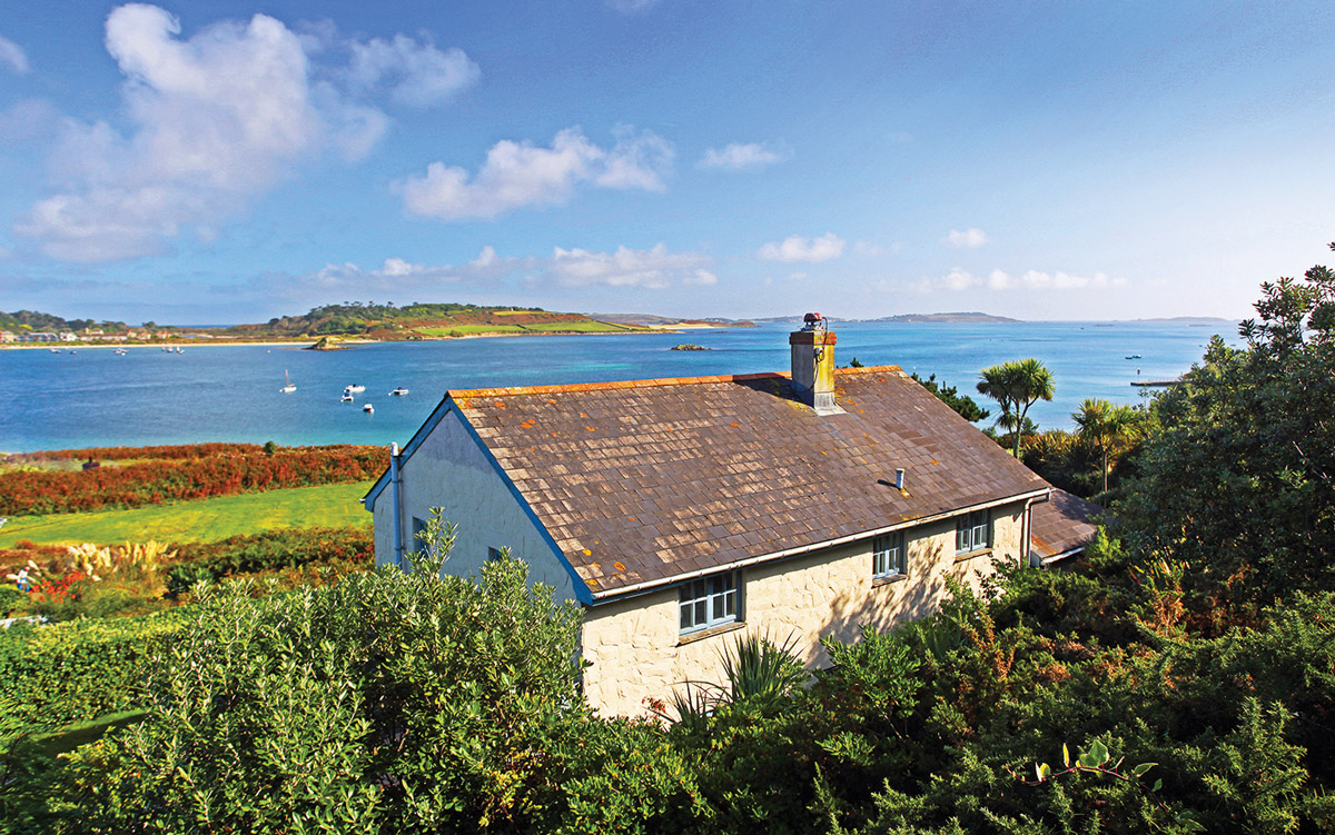 island-boating-holiday-rentals-01-Chafford-on-Bryher_225804372_358666682-credit-peter-cumberlidge