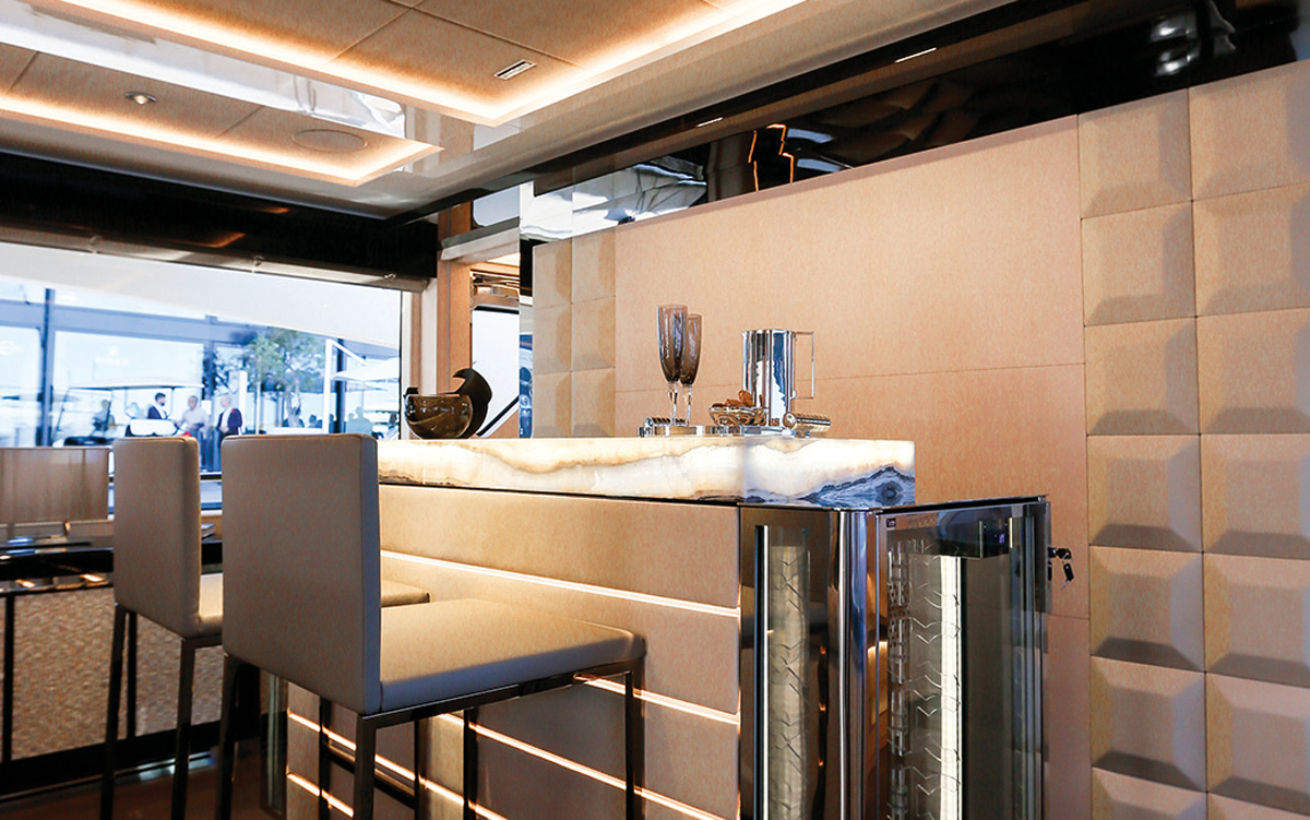 dominator-ilumen-review-bar-credit-paul-wyeth