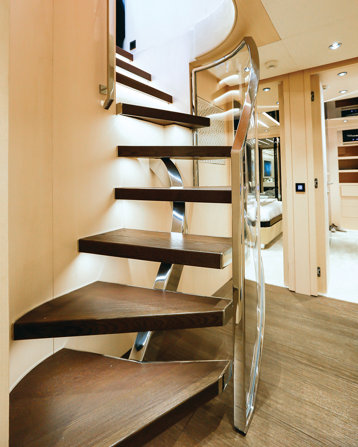 dominator-ilumen-review-staircase-credit-paul-wyeth