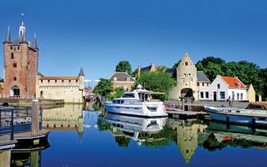 dutch-cruising-guide-Zierikzee-inner-harbour-credit-peter-cumberlidge