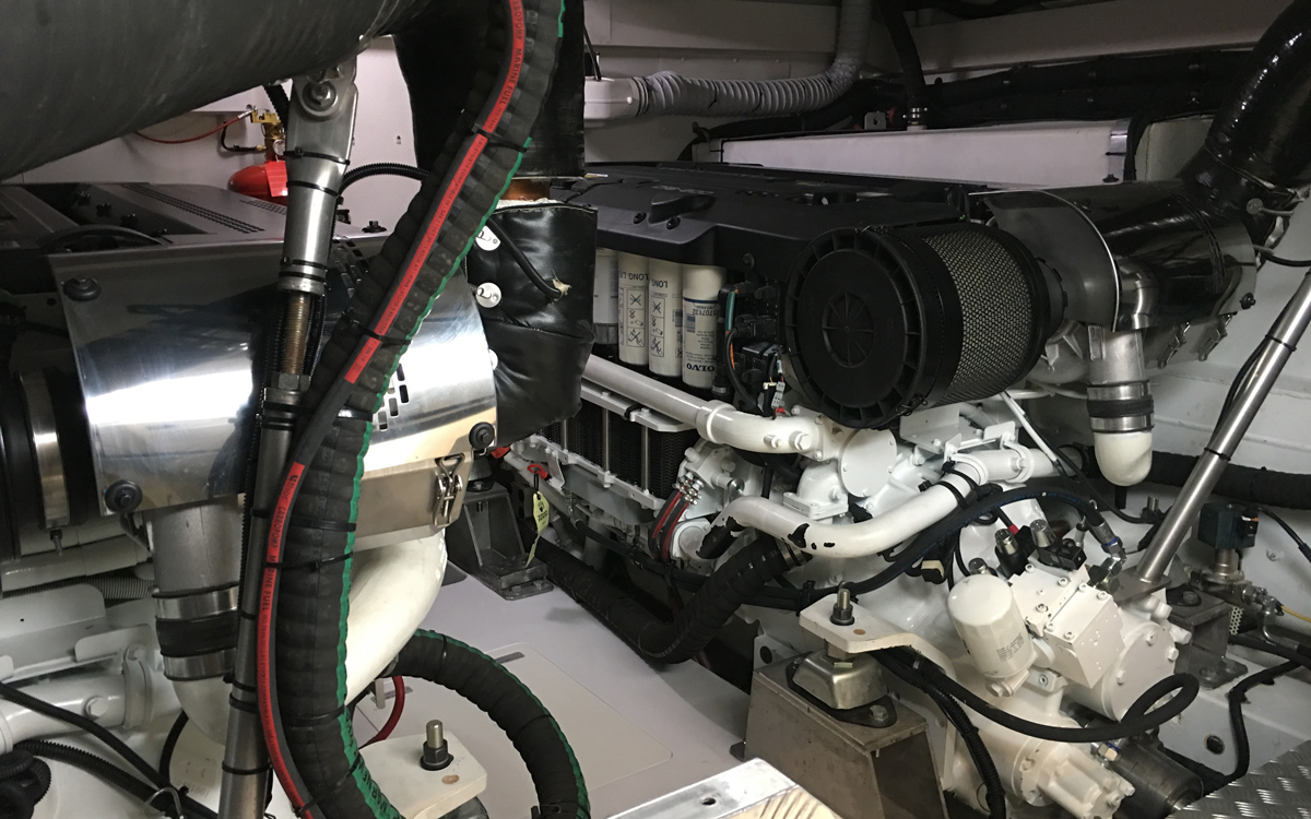 Azimut-60-yacht-test-engine-room