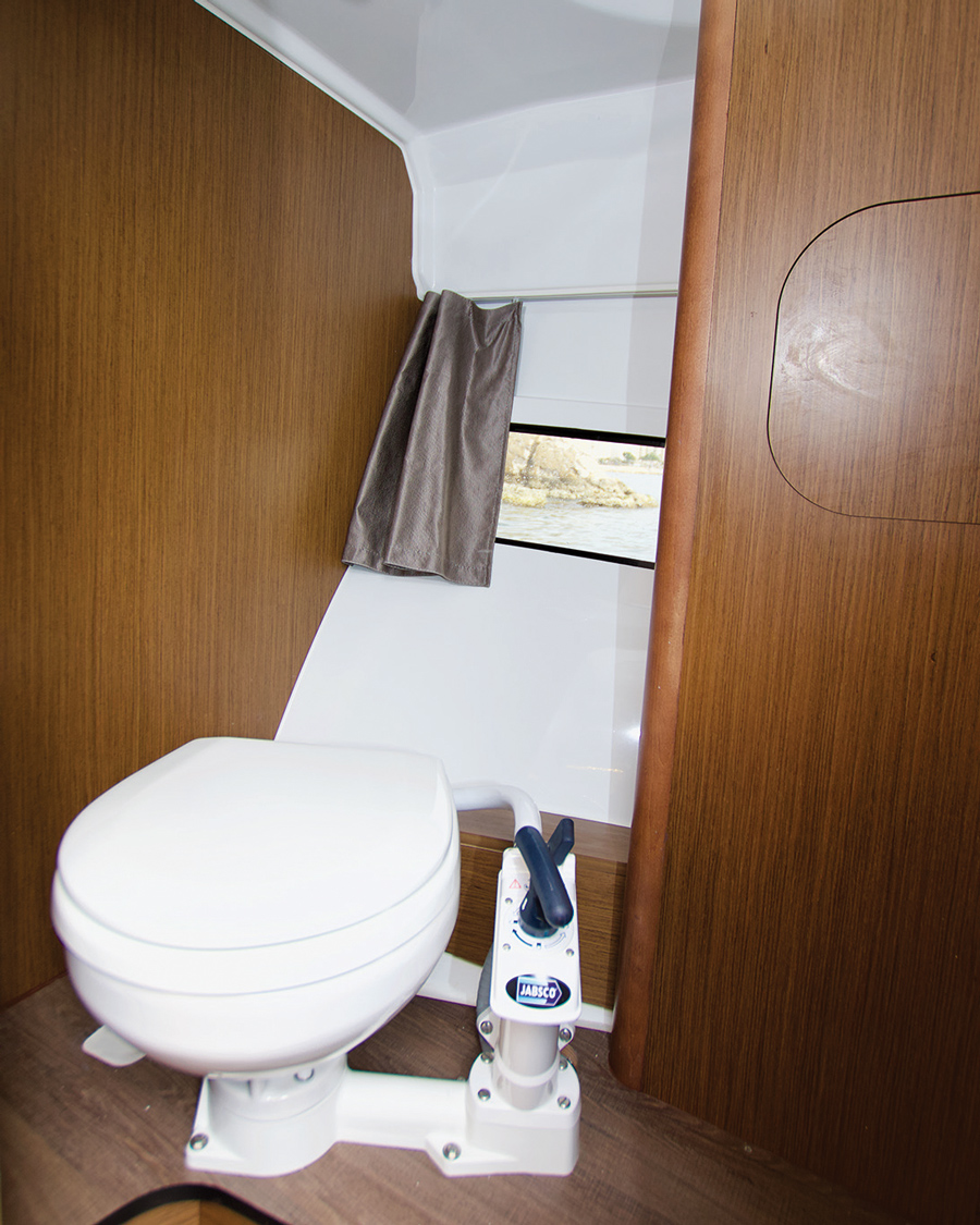 Jeanneau-Cap-Camarat-7.5-DC-S2-test-heads