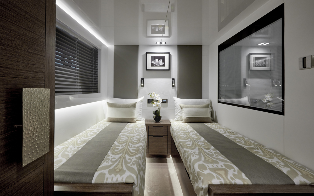 Pearl-80-yacht-review-twin-cabin