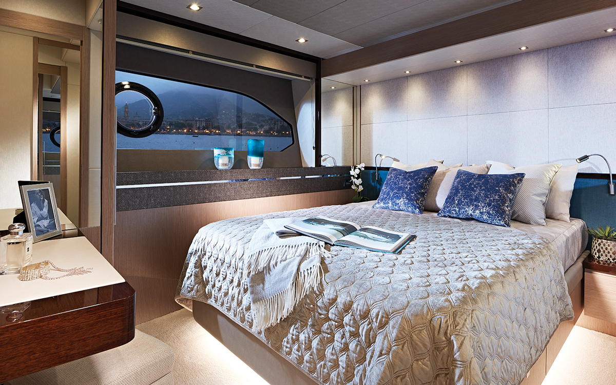 Sunseeker-76-yacht-review-owners-en-suite