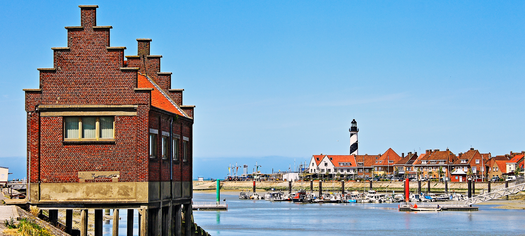 crusing-east-of-calais-Gravelines-lifeboat-house-hero-credit-peter-cumberlidge