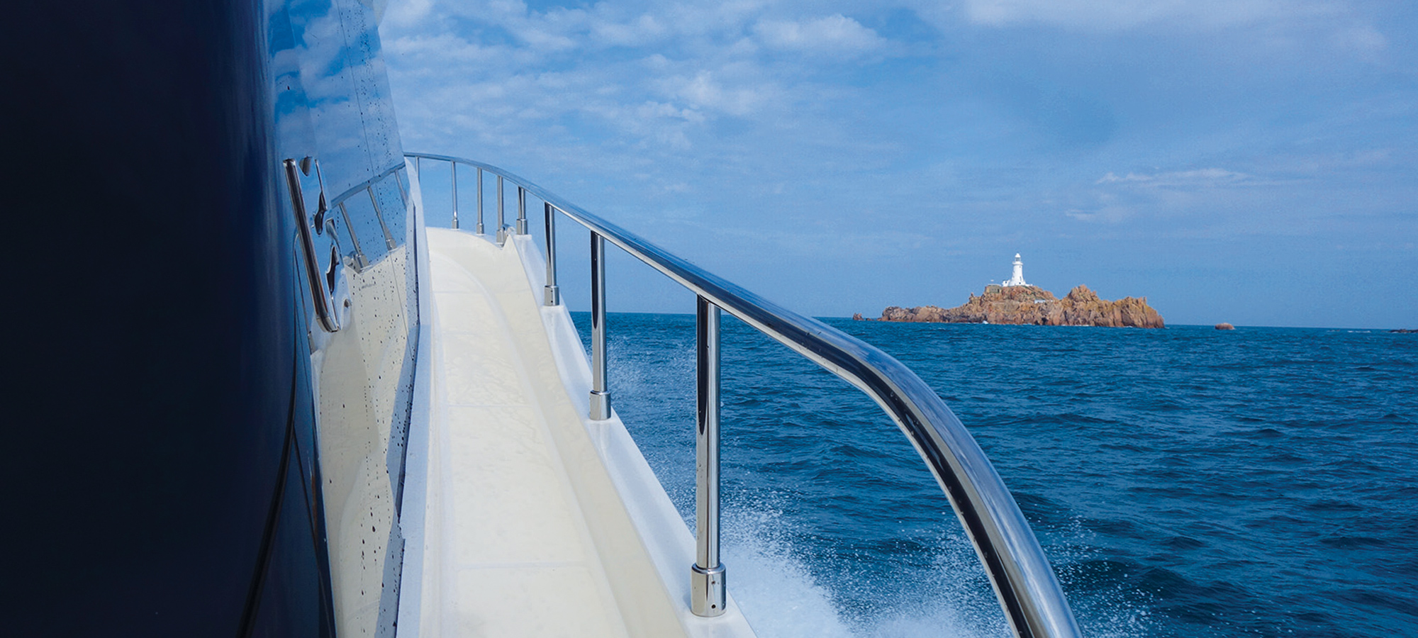 ferretti-450-yacht-review-cross-channel-test-hero