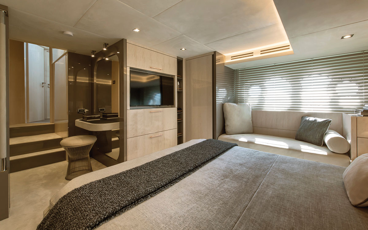 monte-carlo-yachts-66-test-master-cabin