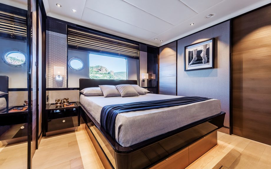 absolute-Navetta-73-yacht-test-review-double-guest-cabin