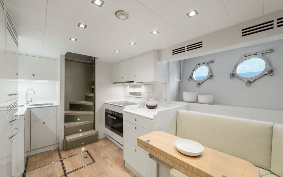 monte-carlo-yachts-mcy-96-boat-test-review-crew-quarters