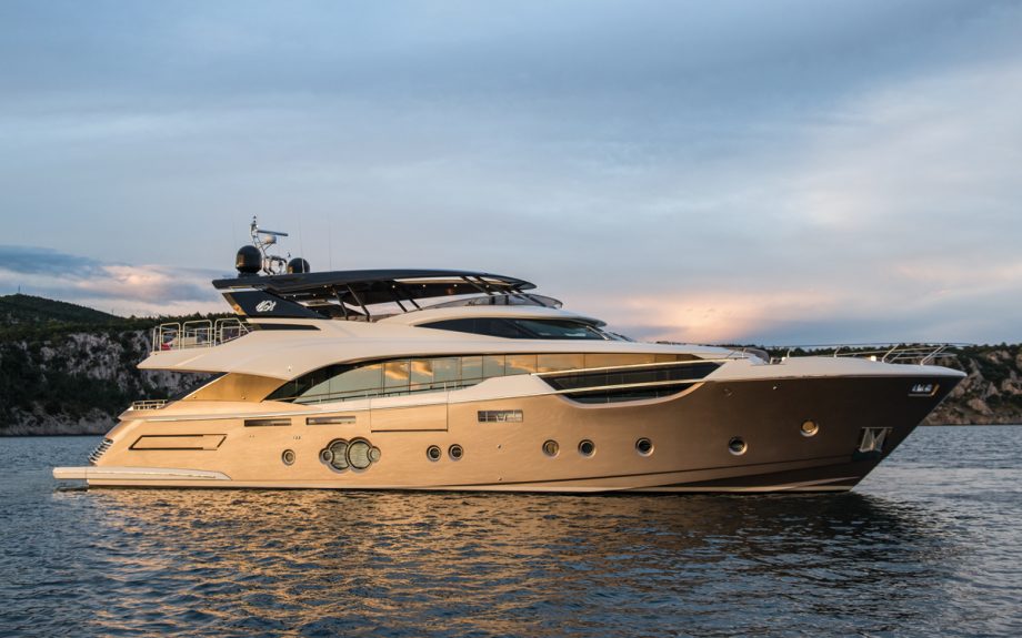 monte-carlo-yachts-mcy-96-boat-test-review-side-view
