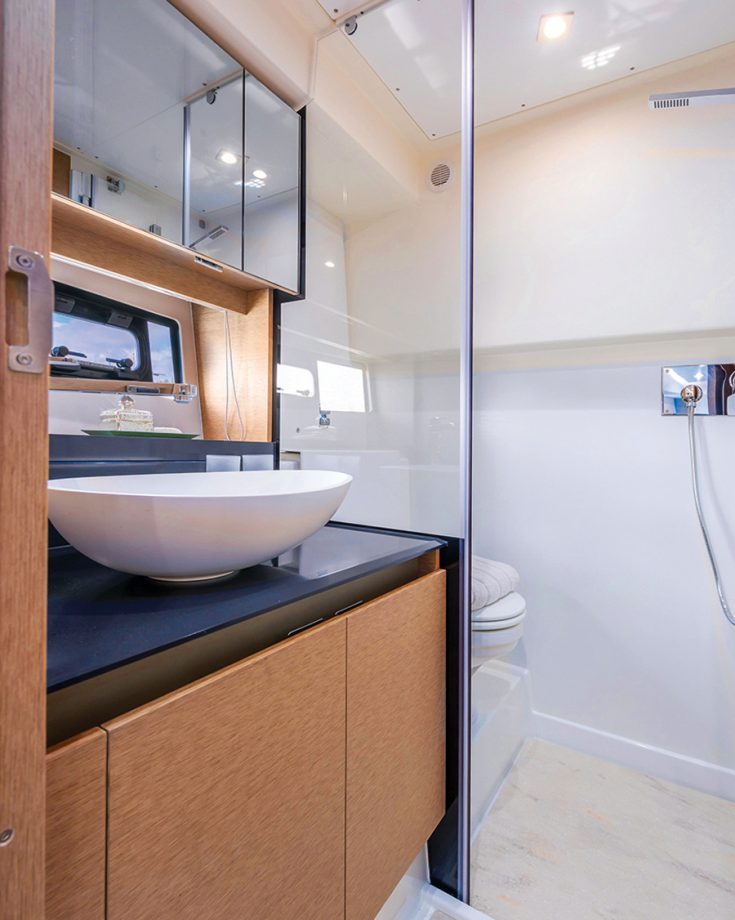 prestige-460s-yacht-review-heads