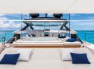 custom-line-120-yacht-test-flybridge