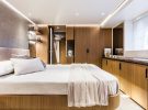 custom-line-120-yacht-test-guest-cabin