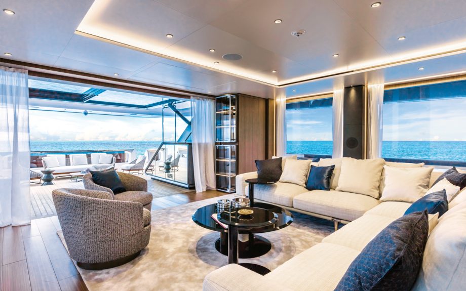 custom-line-120-yacht-test-saloon