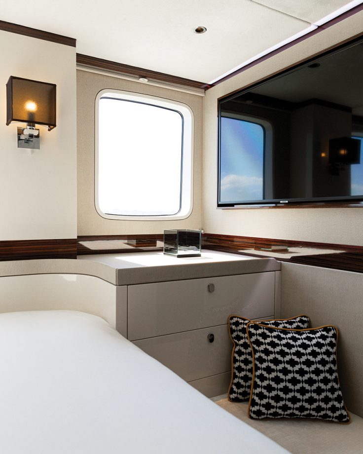 zeelander-72-yacht-test-interior-close-up-credit-jeff-brown-breed-media