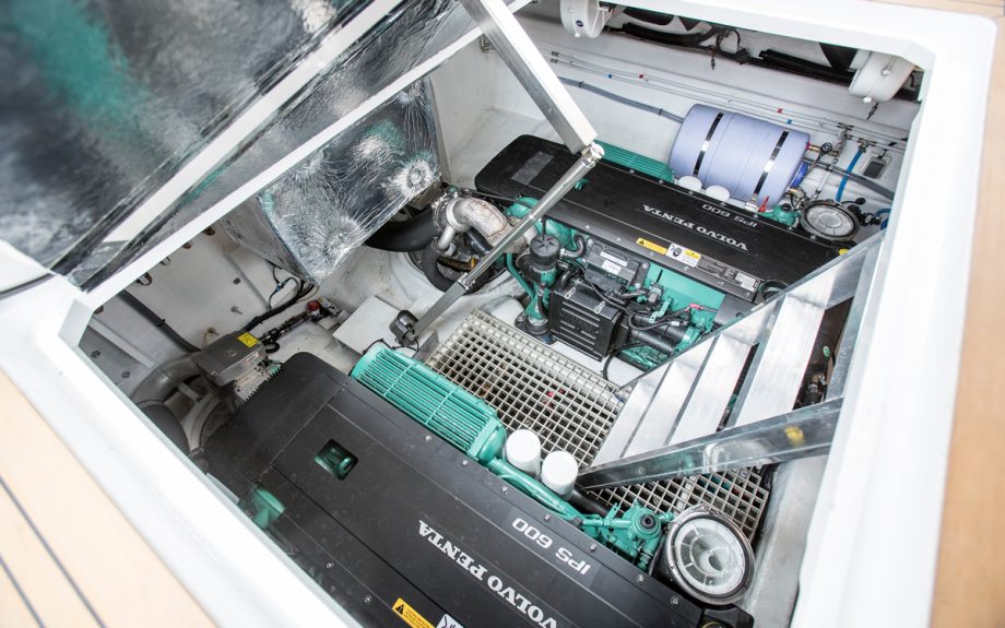 Sealine-C430-boat-test-engine-bay-credit-richard-langdon