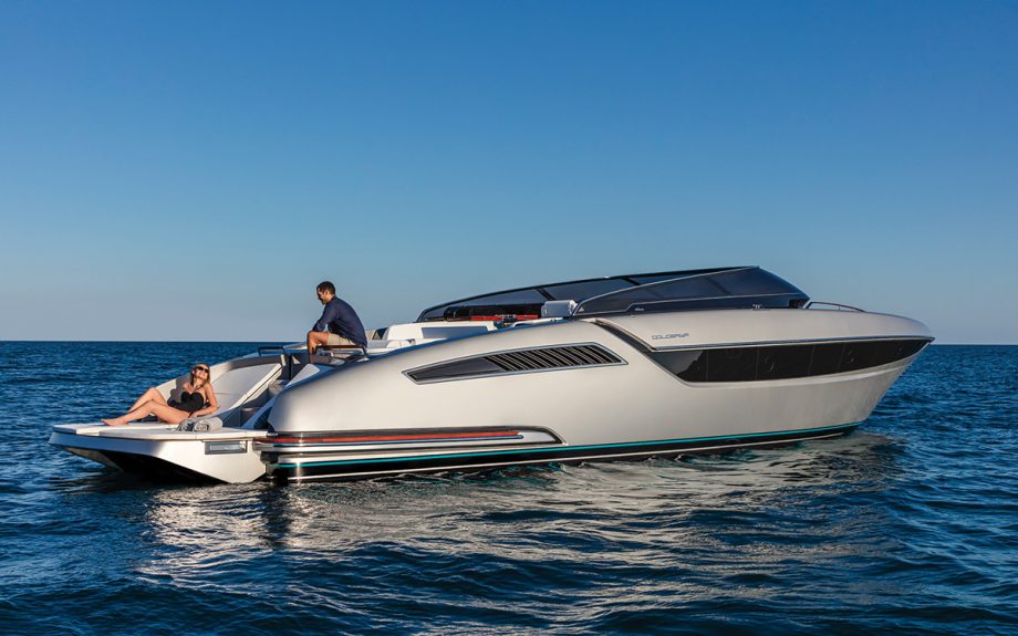Riva-dolceriva-yacht-test-side-view