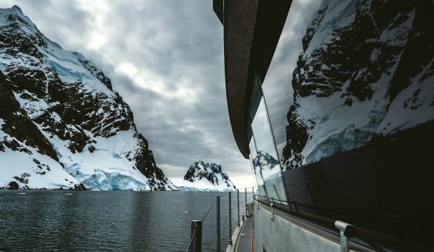 cruising-antarctica-fpb-78-iron-lady-side-deck-credit-rossin-watson-lucas