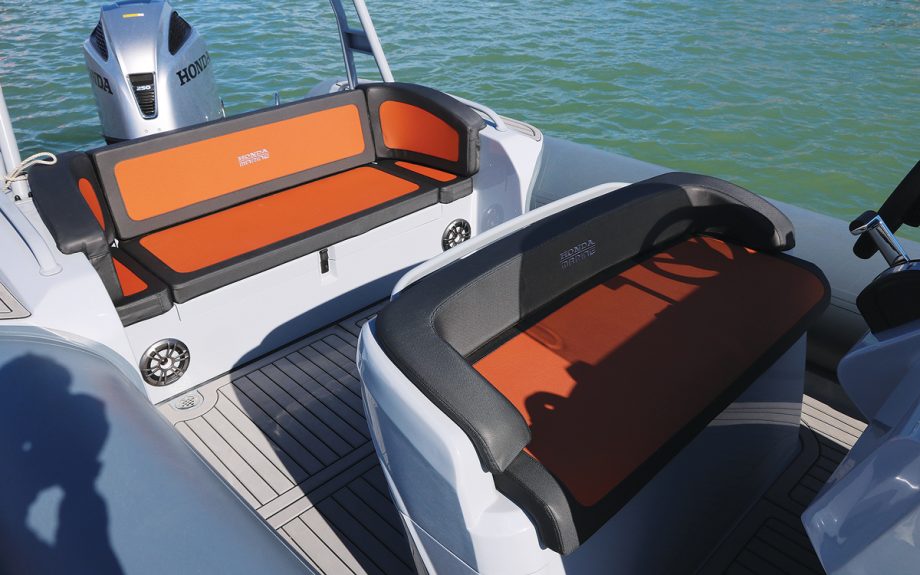 highfield-hx76-rib-review-test-drive-cockpit
