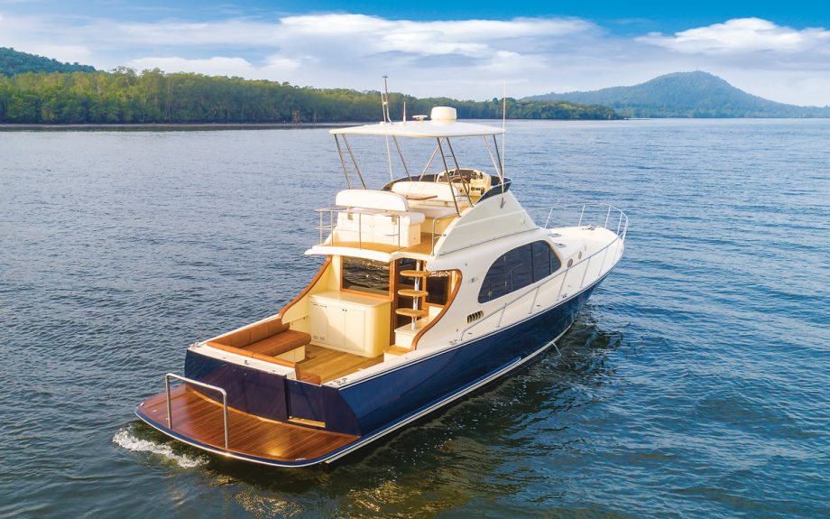 Palm-Beach-50-fly-yacht-review-aft-view