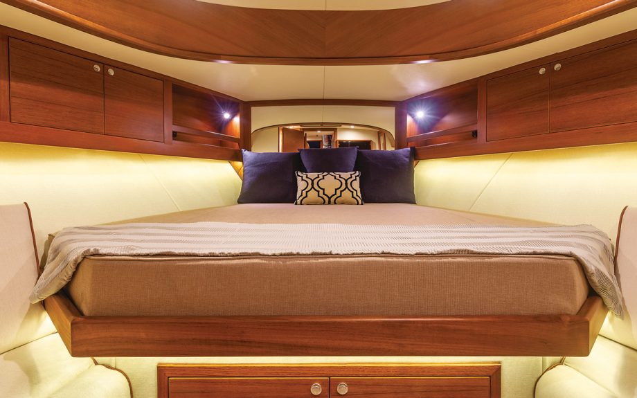 Palm-Beach-50-fly-yacht-review-owners-cabin