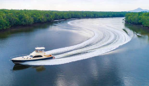 Palm-Beach-50-fly-yacht-review-running-shot-hero